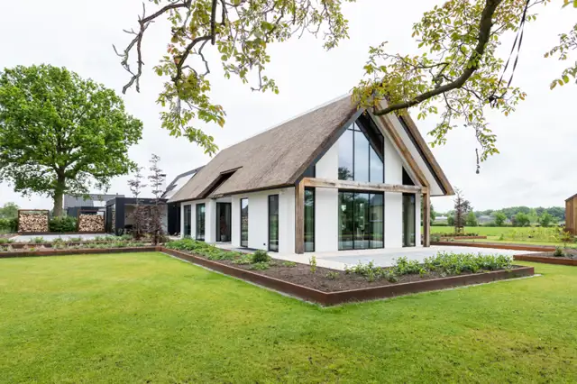 Nieuwbouwproject met technische details
